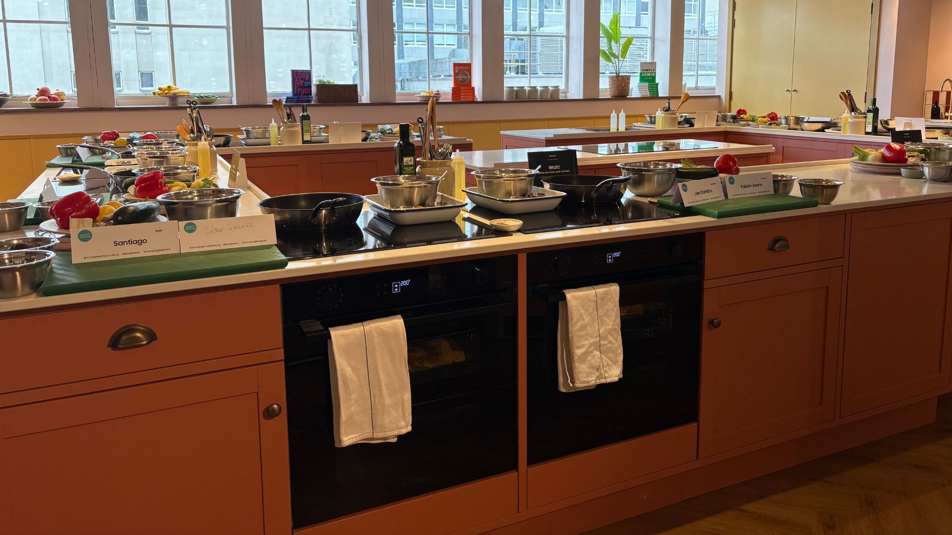 Jamie Oliver's Cookery School with Samsung Bespoke AI Oven