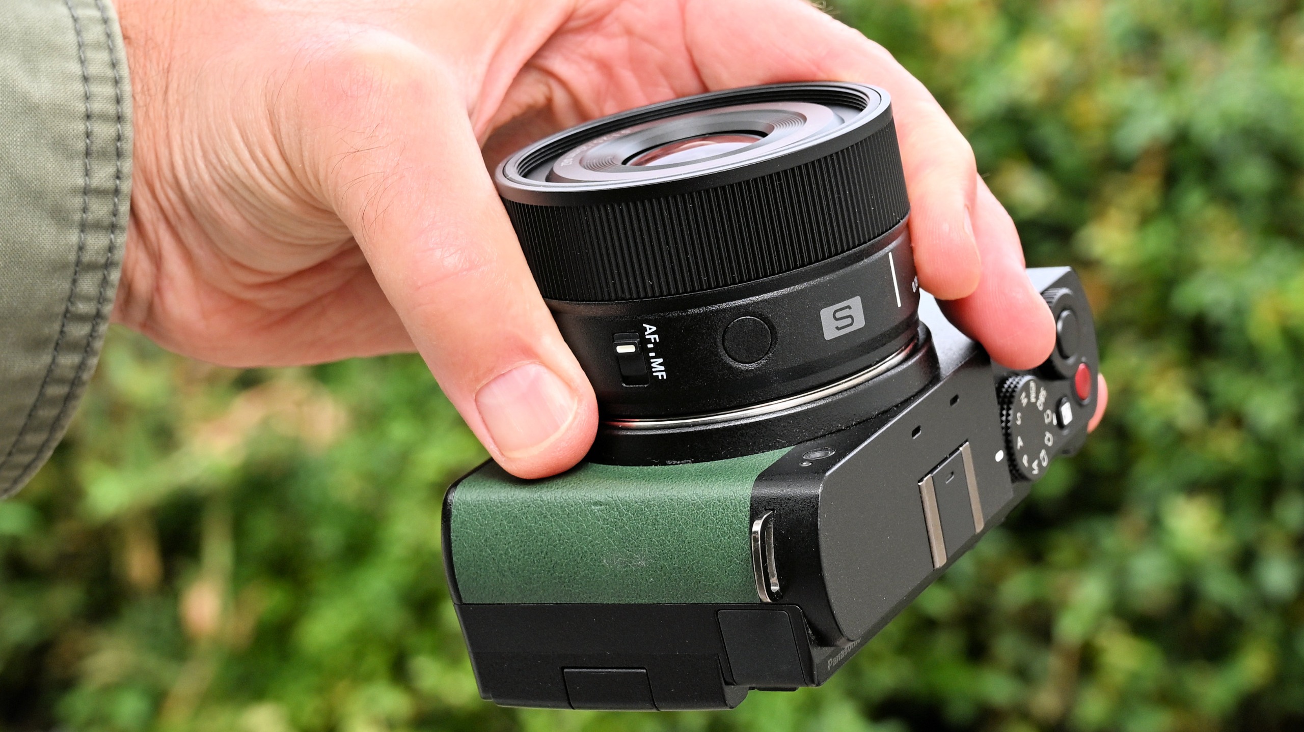 Panasonic Lumix S 20mm f/2.5 product image