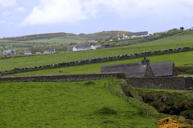 Rolling countryside throughout stage 2 of the Giro d'Italia