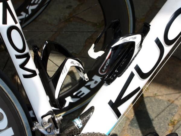 A pair of Elite cages are mounted to the Kuota KOMs of Ag2r-La Mondiale.