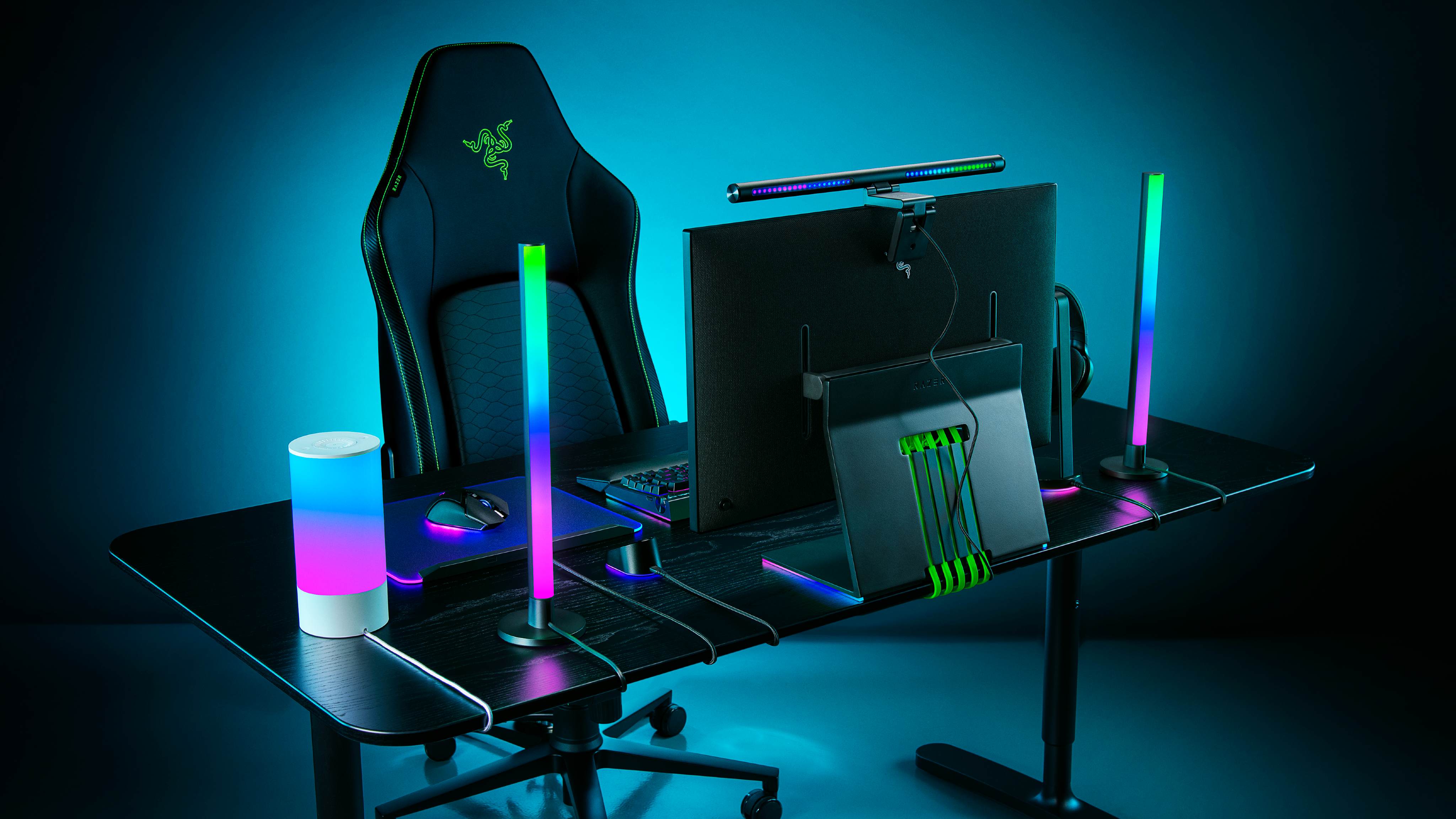 Image of the Razer Aether Standing Light Bars.