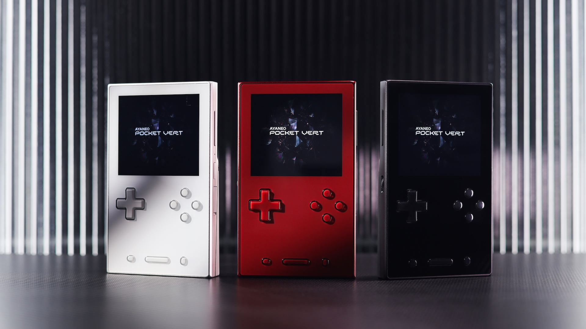 AYANEO Pocket VERT in white, red and black 