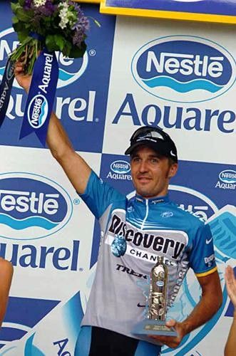 Yaroslav Popovych (Discovery Channel) with his winner's trophy