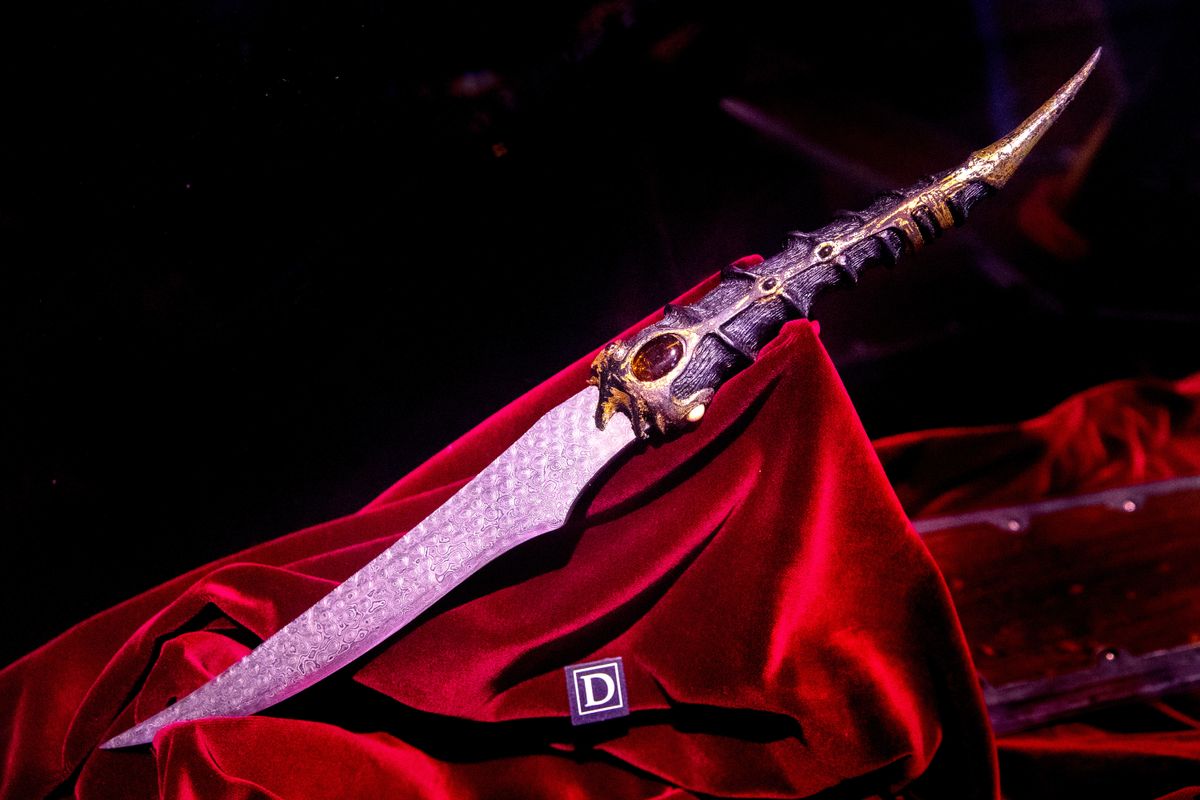 Catspaw Dagger prophecy