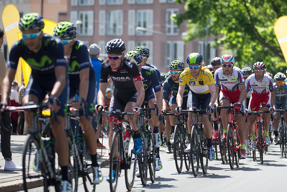 Alex Dowsett in the yellow jersey
