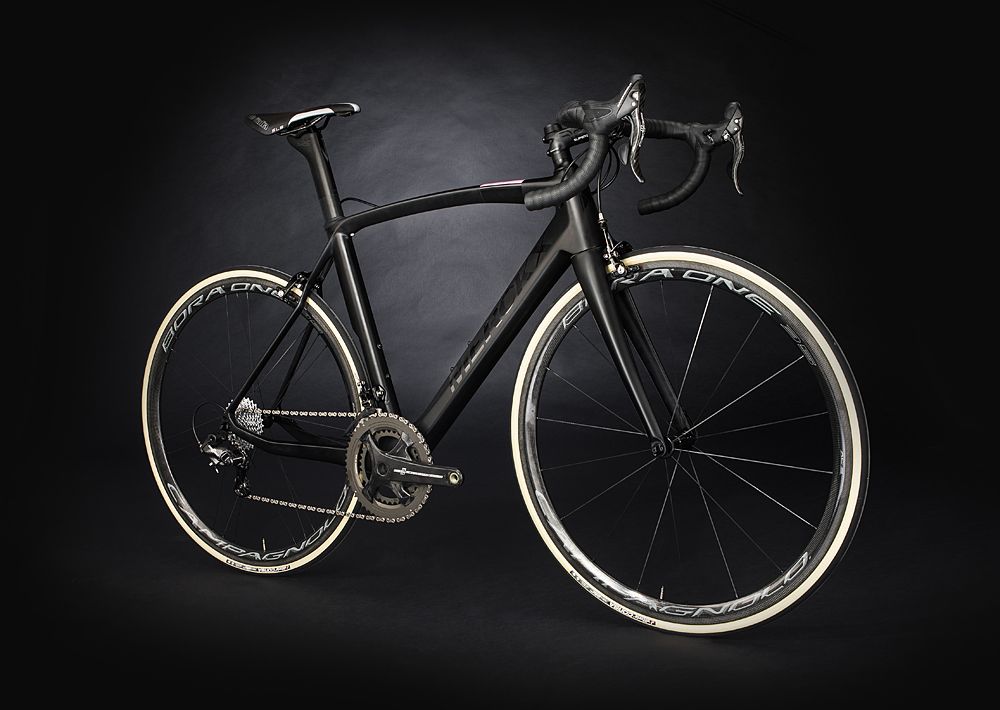 The ITALIA50 version of Merckx Bikes EM525
