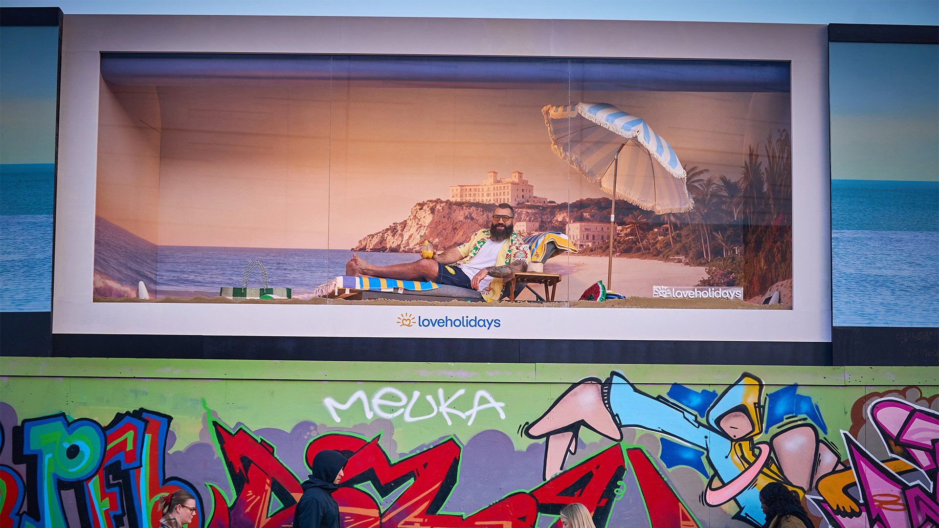 Loveholidays billboard ad