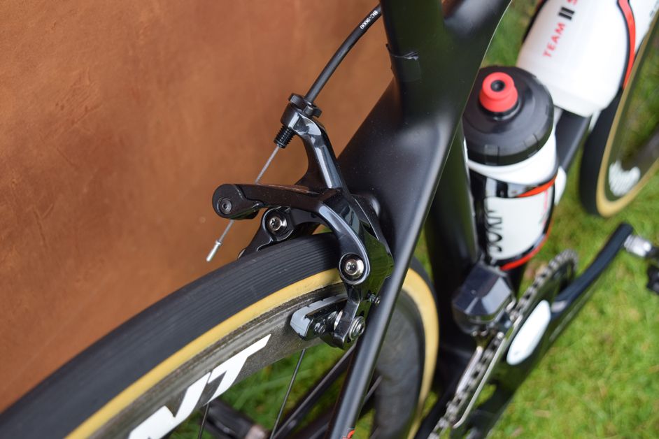 Many of the components are identical on the men's and women's bikes