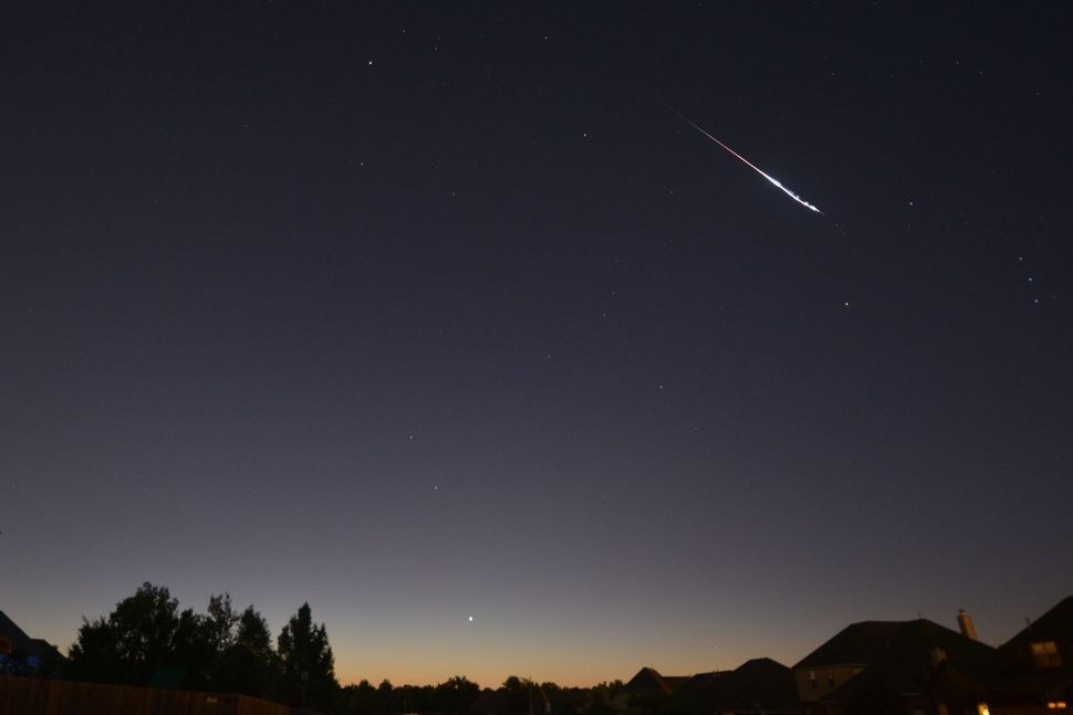 Witness The Magic 2 Summer Meteor Showers Are About To Peak - xhjc970