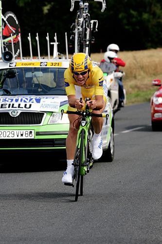 Yellow jersey Romain Feillu (Agritubel) really gave it everything but finished well down.