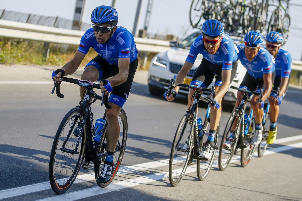 Gazprom-Rusvelo riders working in tandem on the Giro's fifth stage