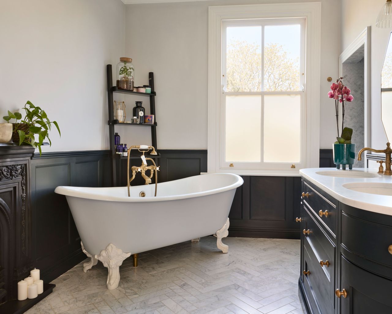 Outdated bathroom trends – 6 looks that designers avoid