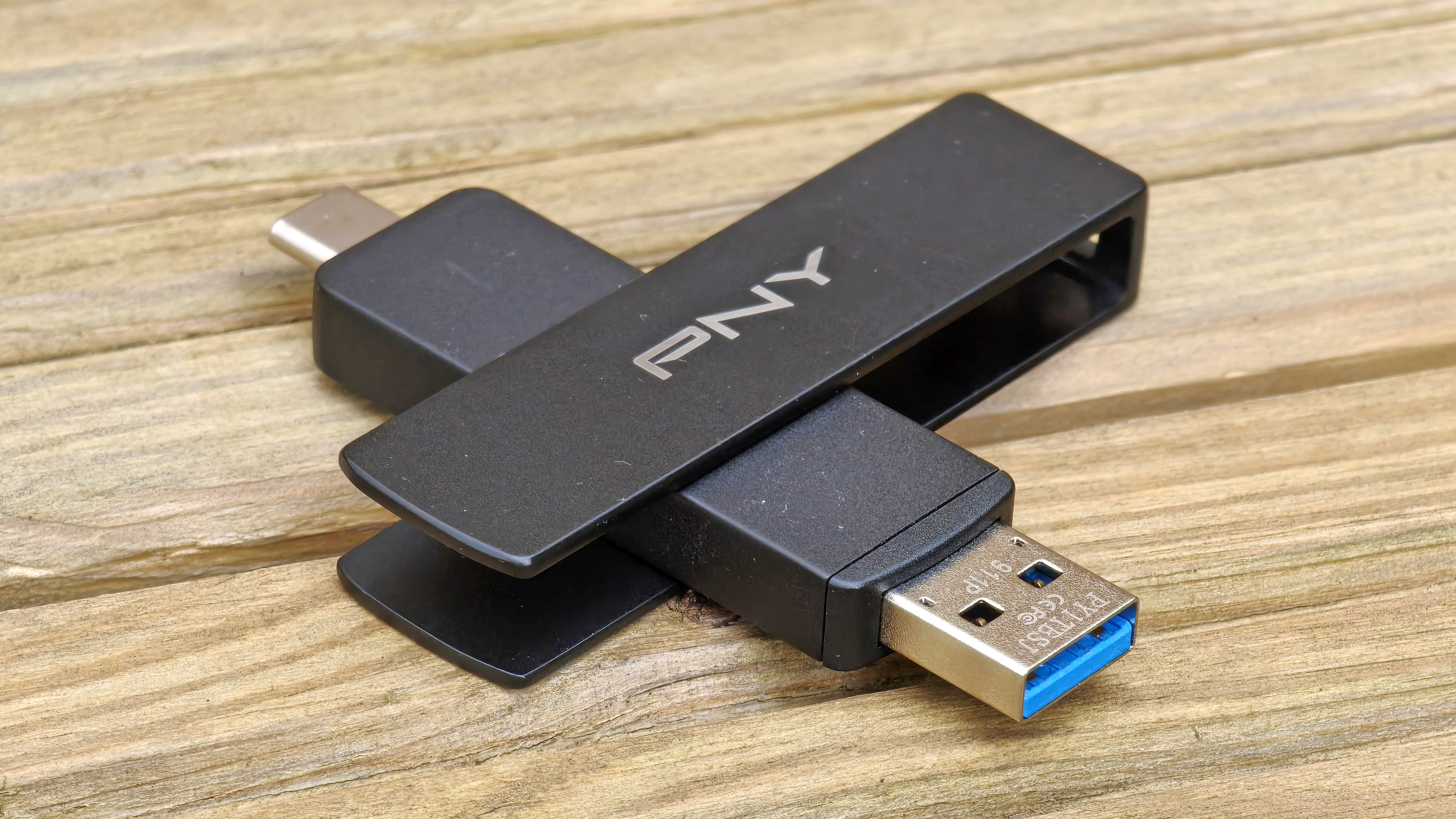 PNY Duo Link V3 flash drive