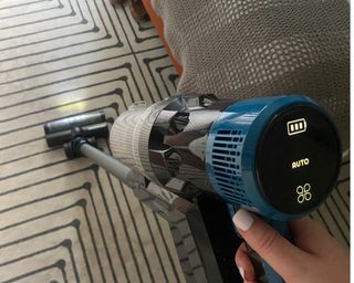 Proscenic P11 Smart vacuum cleaner on Ruggable rug