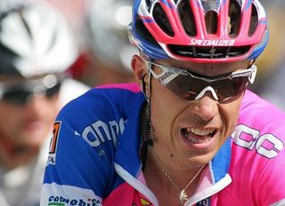 Damiano Cunego (Lampre) was dropped on the climb and lost 32 seconds.
