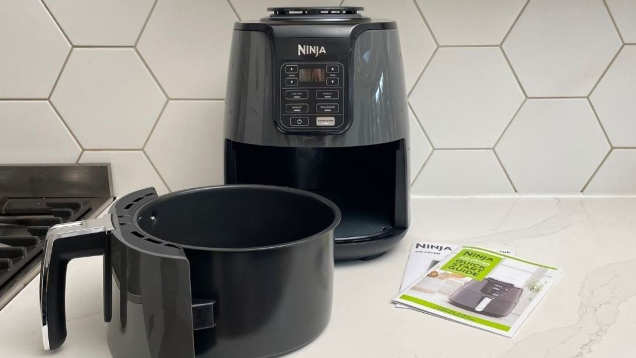 Ninja Air Fryer AF100UK drawer