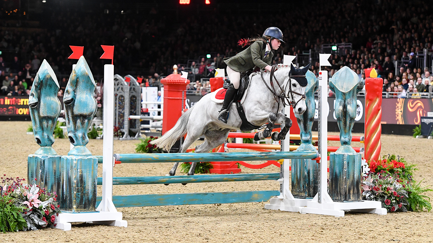 London Horse Show mini major 2022: Juliana Nelson sets the winning time