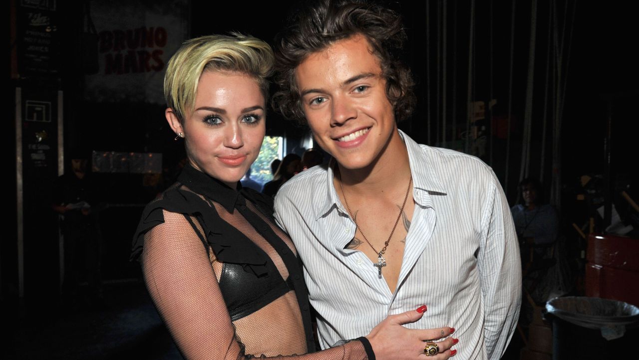 universal city, ca august 11 actressmusician miley cyrus l and musician harry styles of one direction attend the 2013 teen choice awards at gibson amphitheatre on august 11, 2013 in universal city, california photo by kevin mazurfoxwireimage