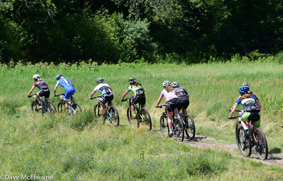 The pro women heading out onto the course