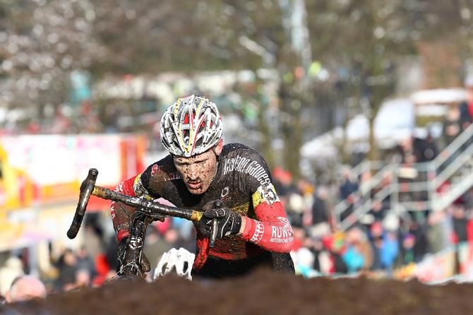 Vantornout crests the climb