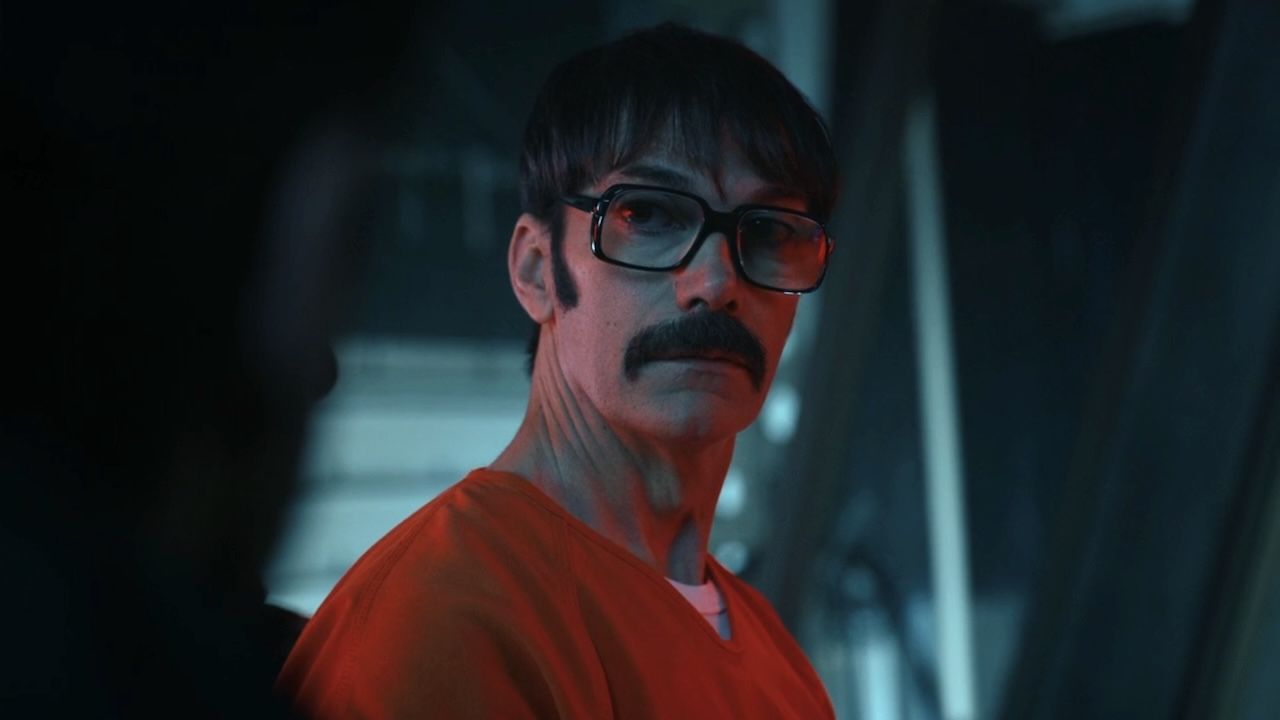 Staffel 2 von Peacemaker brachte einen Haufen von Lex Luthors Schergen zurück, und jetzt wissen wir, warum einer von ihnen ausdrücklich zugestimmt hat, Rick Flag Sr. zu helfen.