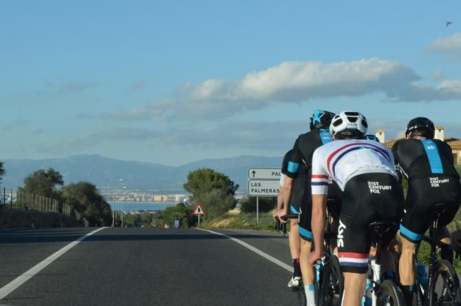 Peter Kennaugh and his Team Sky teammates head towards Palma