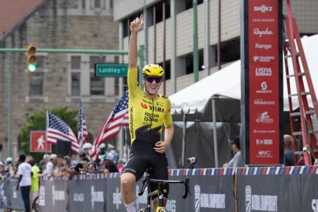 Ashlin Barry (Visma-Lease a Bike Development) wins U23 men's road title