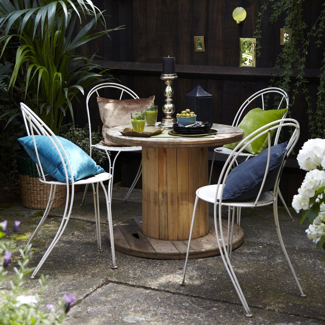 10 DIY outdoor table ideas you can do yourself | Ideal Home