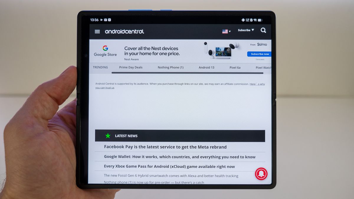 Vivo X Fold apps are off-center to avoid showing the punch hole camera