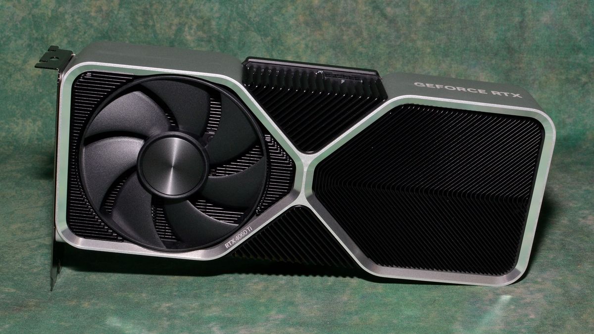 Nvidia GeForce RTX 4060 Ti Founders Edition photos and unboxing