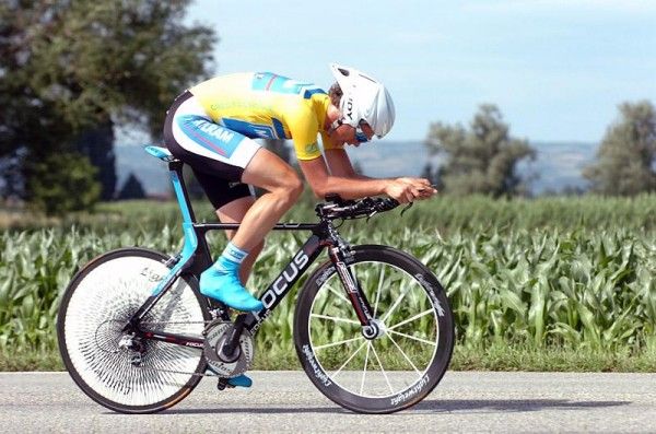 Overnight race leader Niki Terpstra (Team Milram) finished well off the pace and relinquished his yellow jersey to Cadel Evans.
