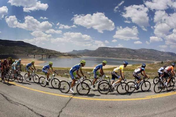 Tyler Farrar in yellow on the stage to Crested Butte