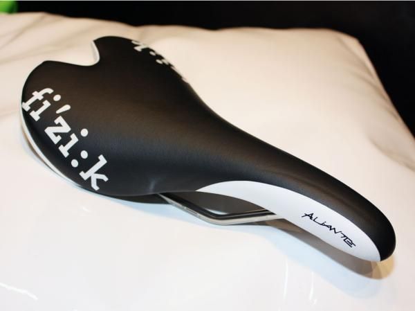 The 2011 fi'zi:k Aliante Gamma wears a new welded Microtex cover.