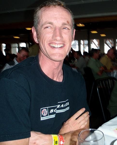 Jeff Schalk (Trek / VW) was on the men's second-place team.