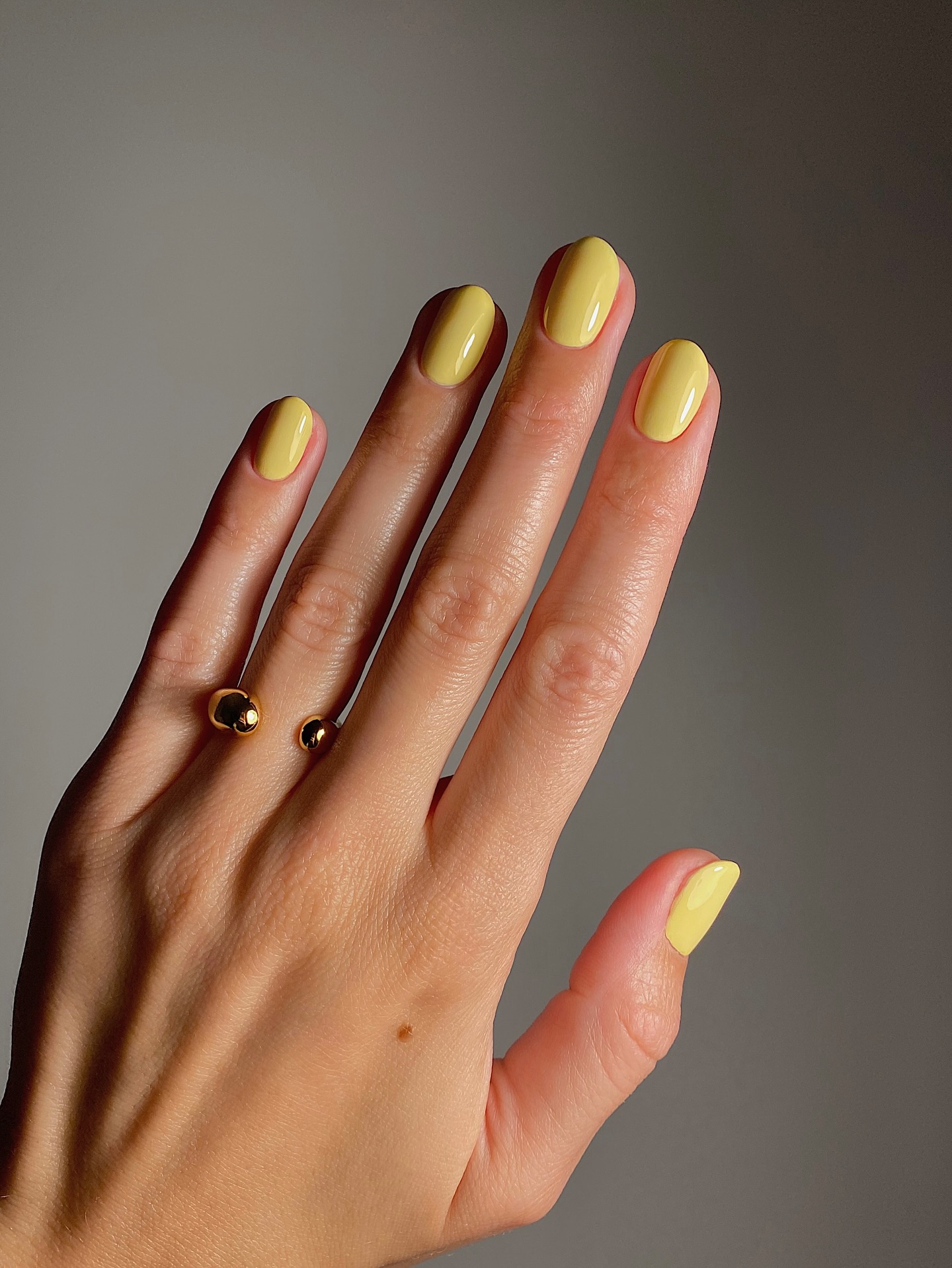 butter yellow nails