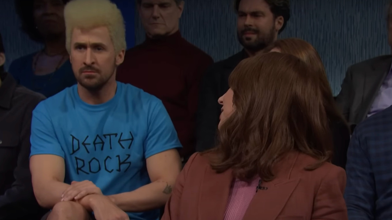 Райан Гослинг оделся как Бивис на SNL, и актеры не могли перестать смеяться