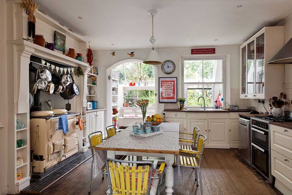 Traditional Kitchens 23 Ways To Create Rustic Country Charm Real Homes