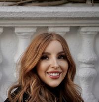 Emilie Lavinia's avatar