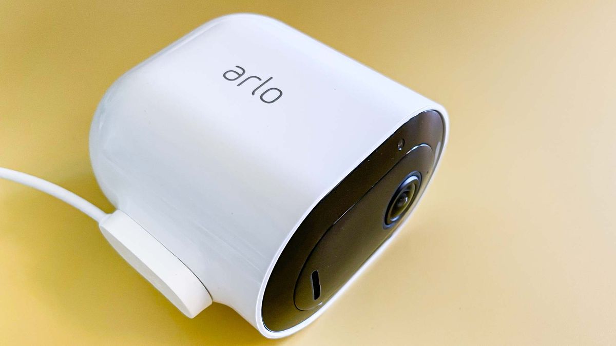 Arlo Pro 4