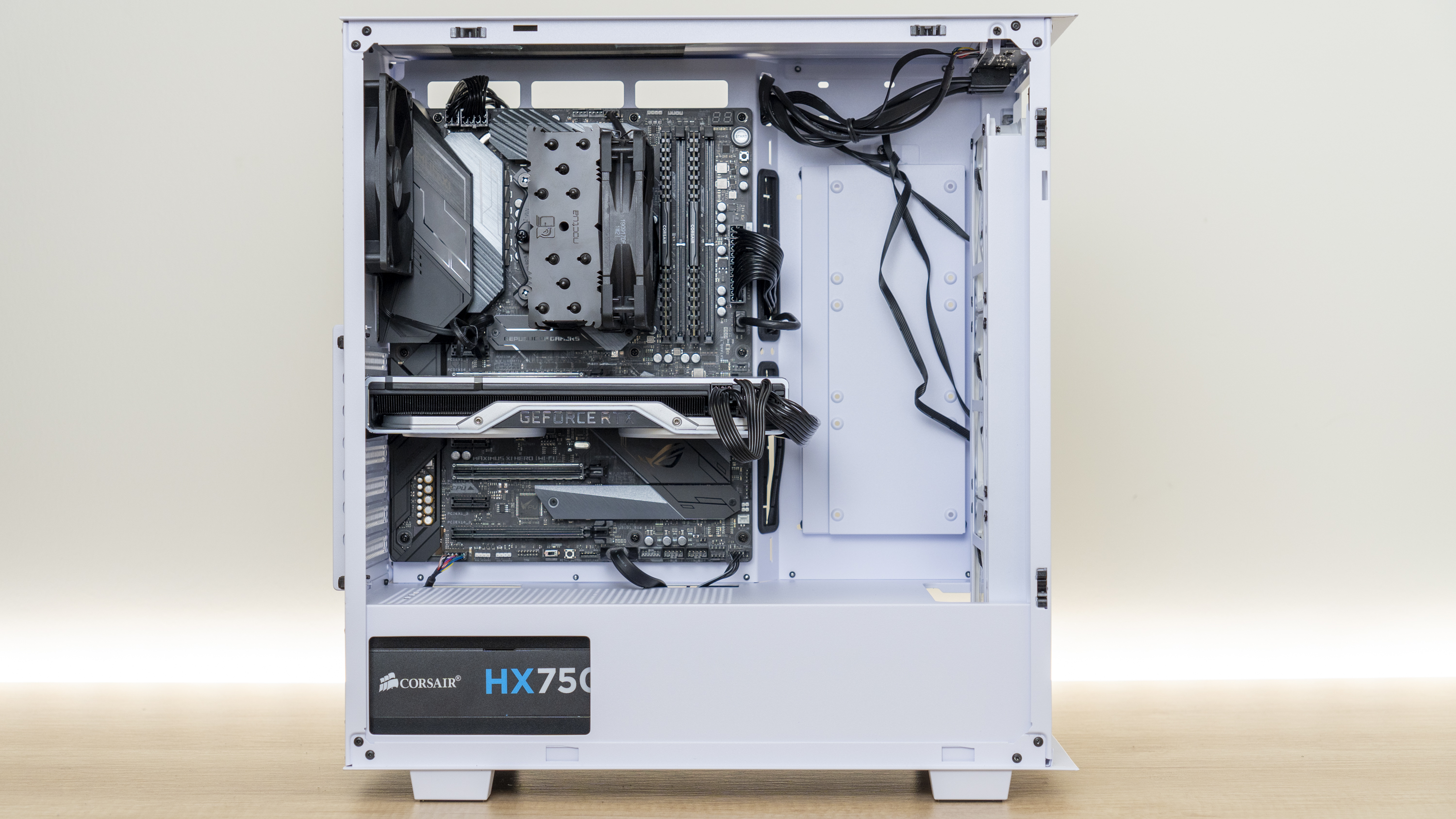 Thermaltake Divider 300TG ARGB Snow Edition