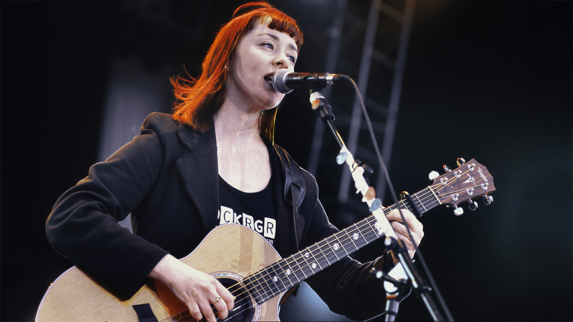 SUZANNE VEGA.