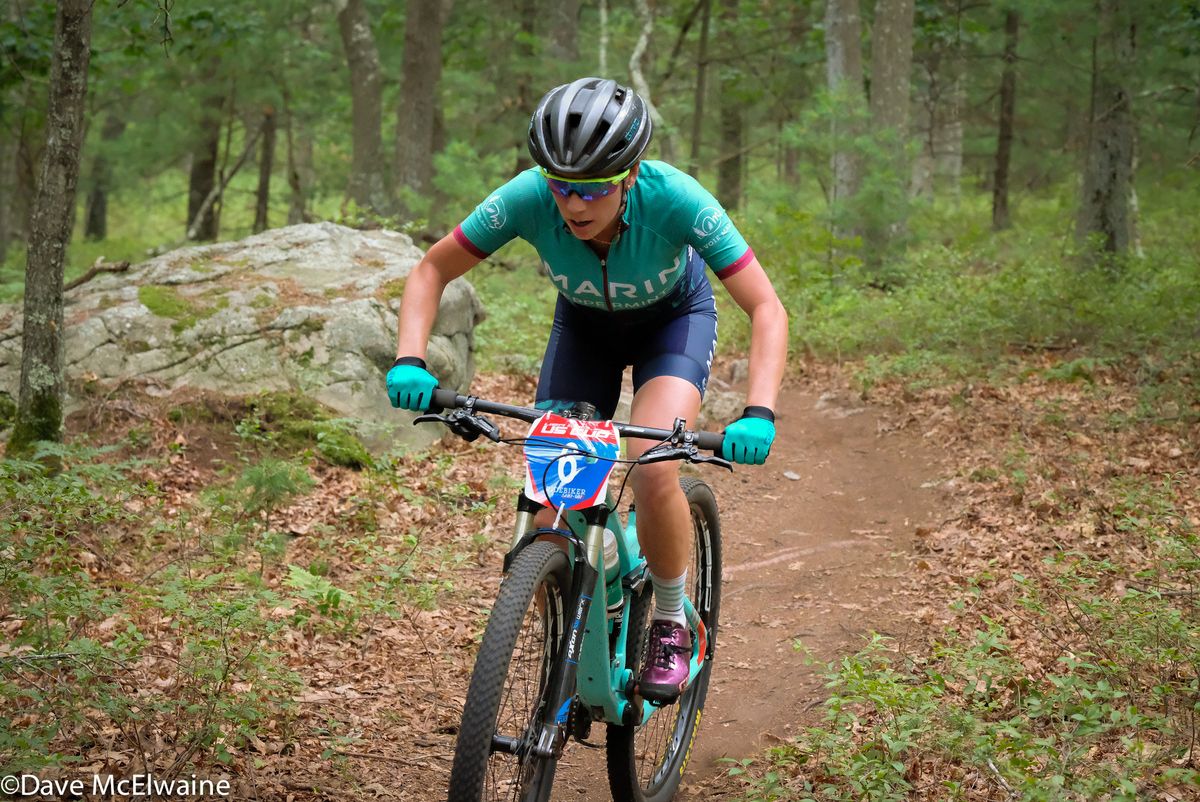 Rebecca Beaumont (Marin x Peppermint) riding singletrack during lap three