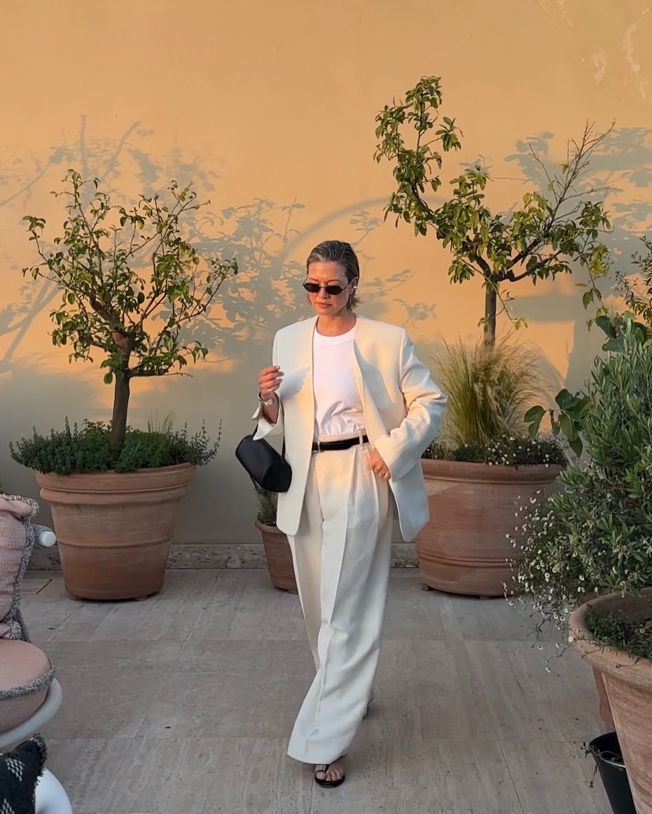 White linen trousers and blazer on Alexis
