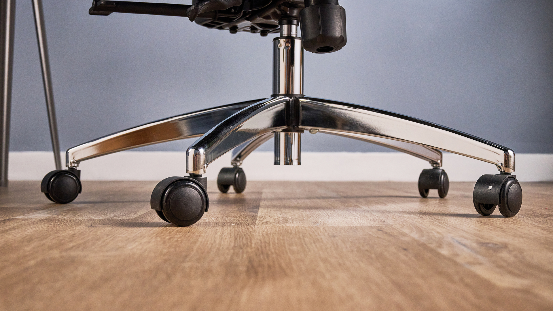 Boulies EP200 desk chair for home office