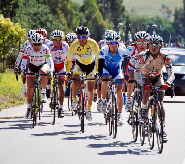 The break keeps it ticking over early in the stage.