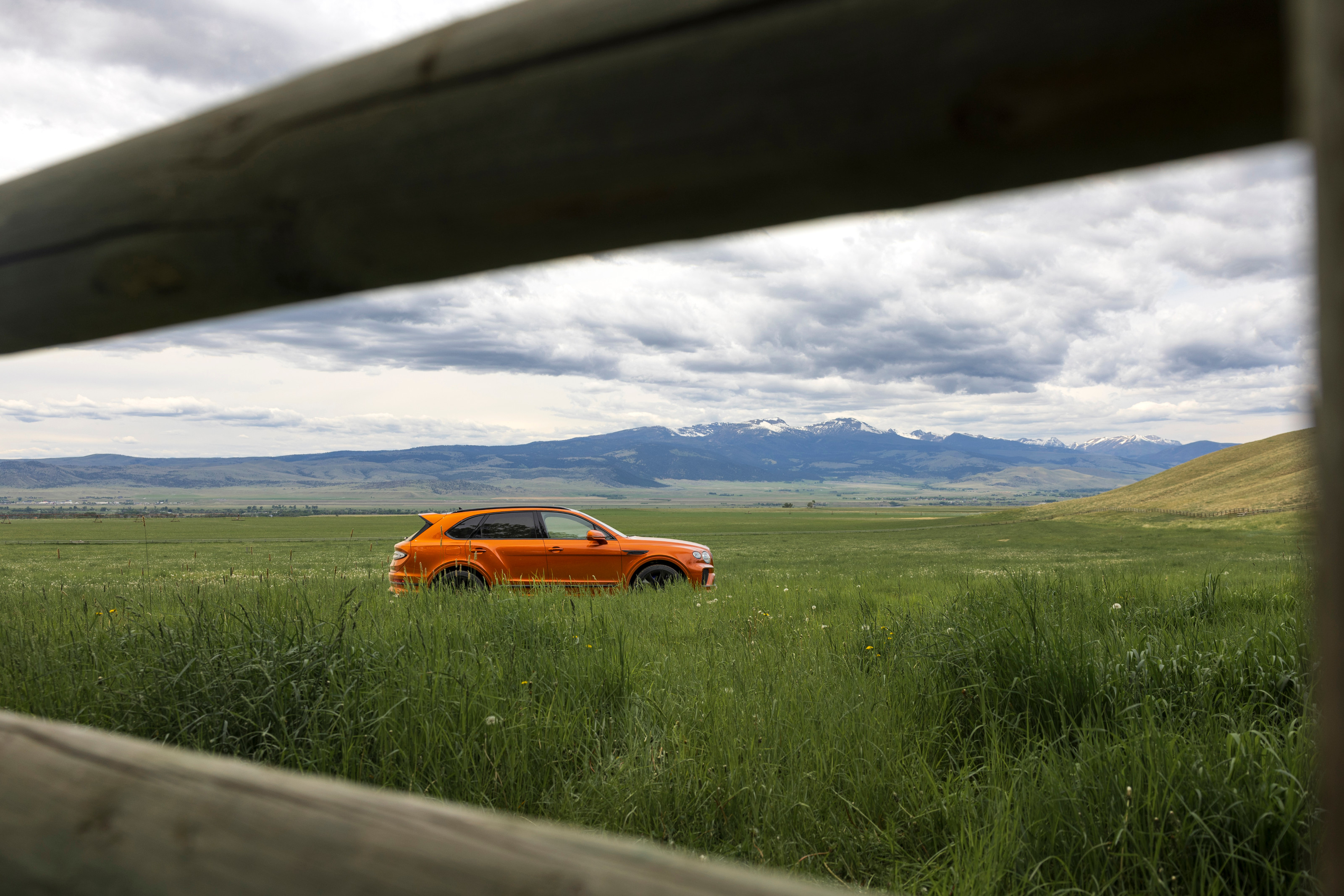 Bentley Bentayga Speed in Orange Flame