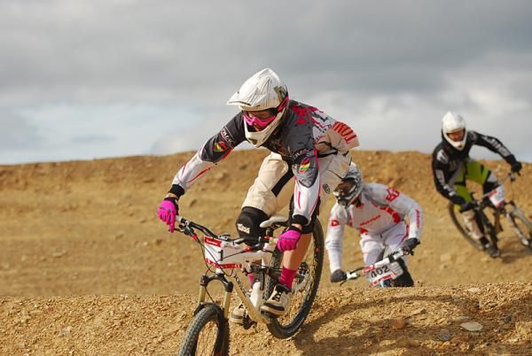 Sarsha Huntington is forced to race with the men's field due to a lack of competitors.