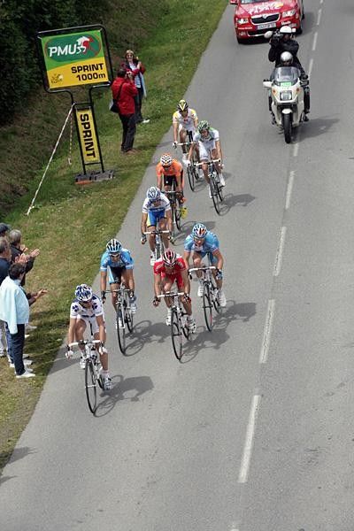 The Break included France's favourite son Thomas Voeckler (Bouygues Telecom) who ended the day in the mountains jersey after a count back.