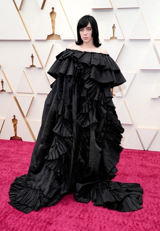 Billie Eilish 2022 Oscars black dress