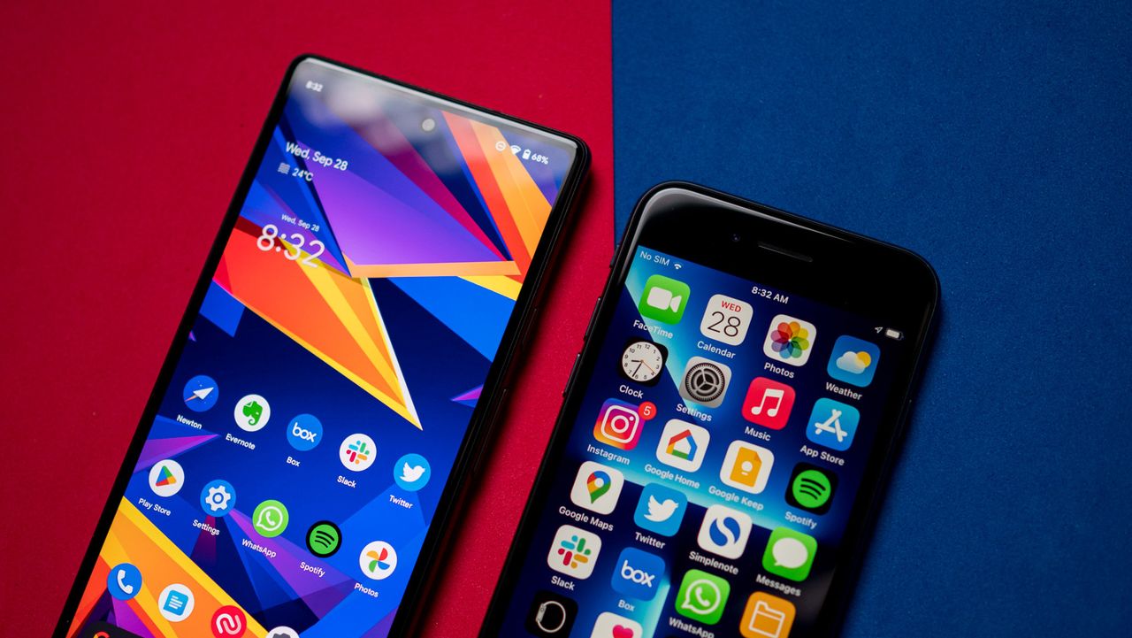 Google Pixel 6a vs. Apple iPhone SE 2022
